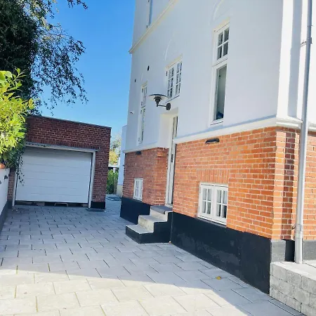 Aday - Central Mansion - Private 2 Aalborg